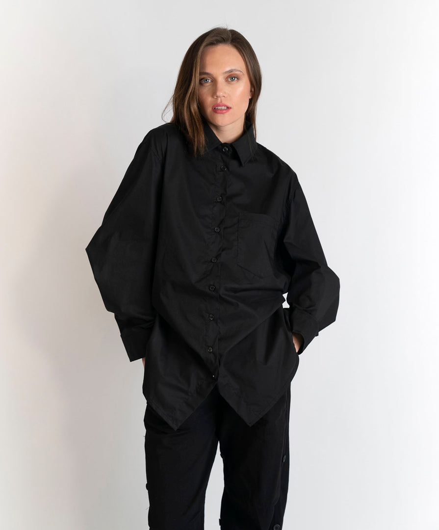 Camicia con cucitura trasversale