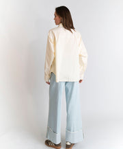 Camicia con cucitura trasversale