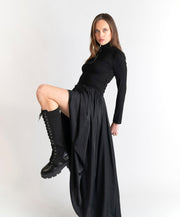 Abito lungo con dettaglio