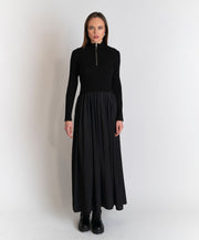 Abito lungo con dettaglio